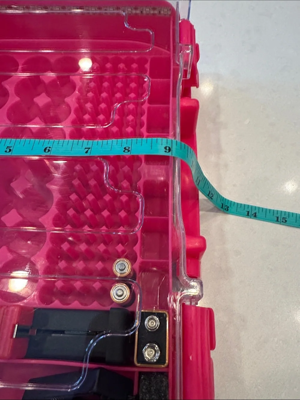 The Battery Organizer Storage Case - Pink couldn’t get led light to work inside